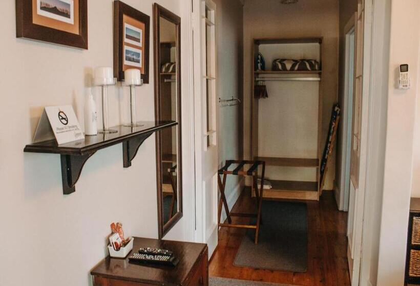 غرفة أساسية, Cummings Guesthouse