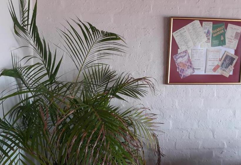 Triple Room Sea View, Jack's Seaview Inn