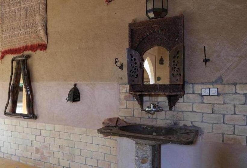 اتاق استاندارد سه نفره, Maison Merzouga Guest House