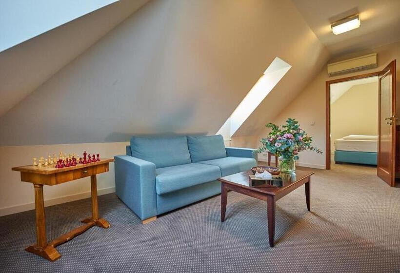 Svit, Pension & Restaurant Patriot Trnava