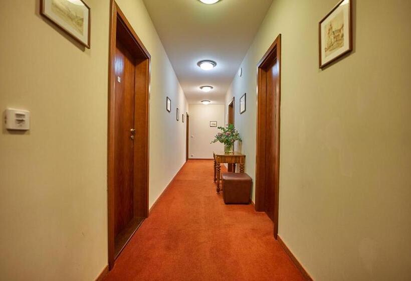 Business rum, Pension & Restaurant Patriot Trnava