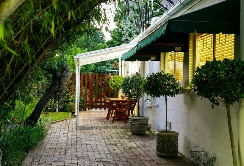 Люкс Повышенной Комфортности, Raw Karoo Guest House
