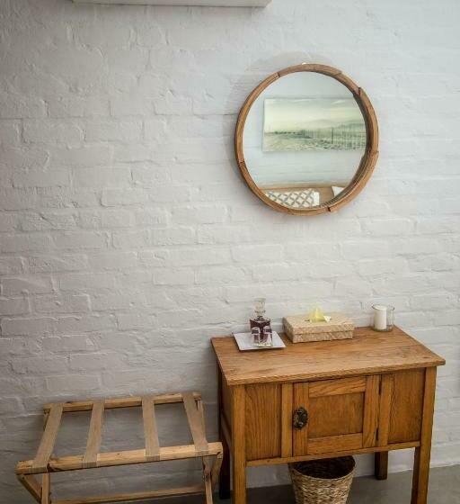 Люкс Повышенной Комфортности, Raw Karoo Guest House