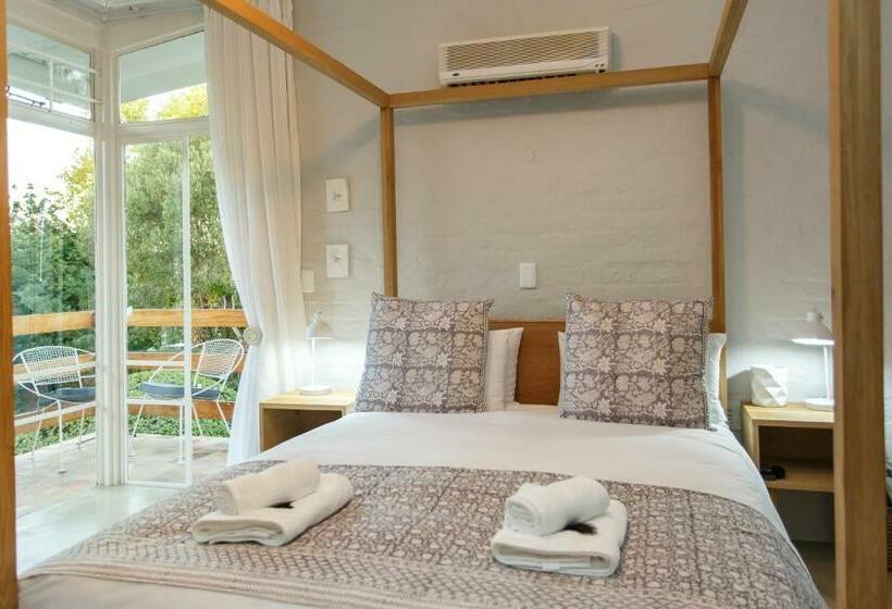 Номер Стандарт с Балконом, Raw Karoo Guest House