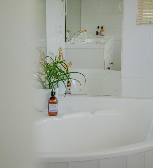 Номер Стандарт с Балконом, Raw Karoo Guest House