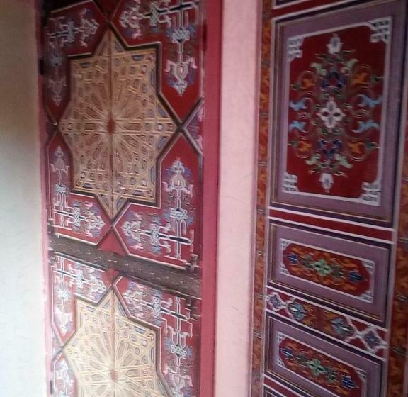 패밀리 룸, Riad Malak