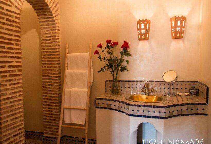 اتاق استاندارد با چشم‌انداز کوهستان, Tigmi Nomade