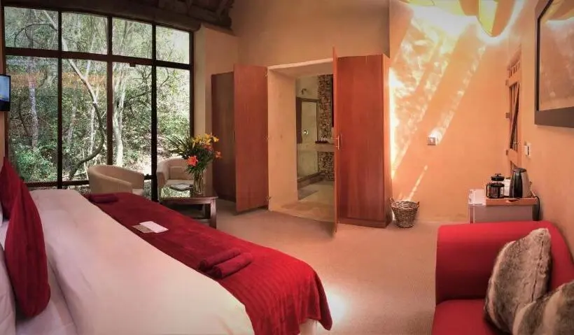 スタンダードルーム, Trogon House And Forest Spa