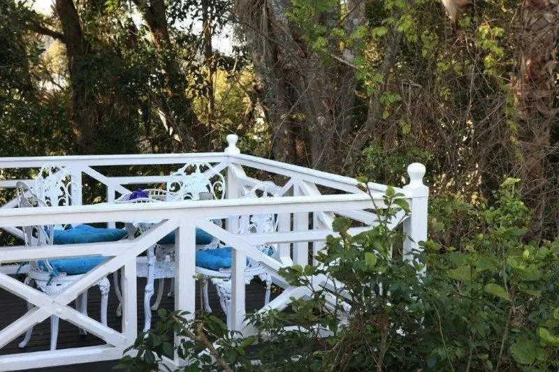 Perhehuone, Yellowwood Lodge