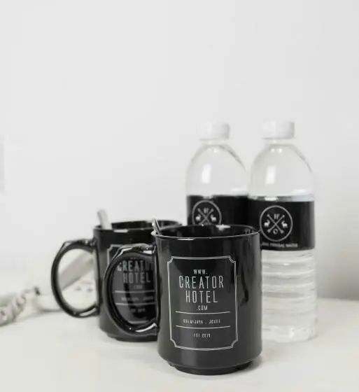 Duplex-huone, Creator