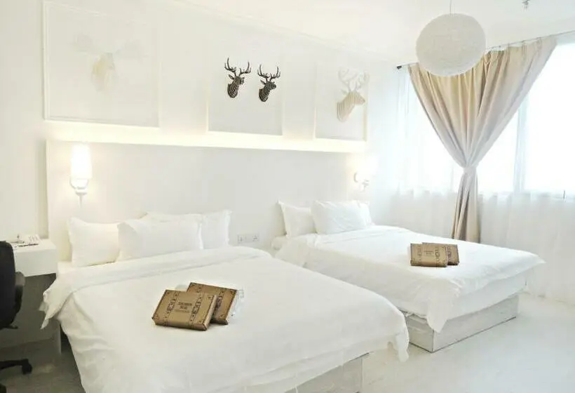 Duplex-huone, Creator