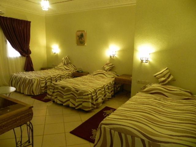 اتاق استاندارد سه نفره, Kasbat Aferdou