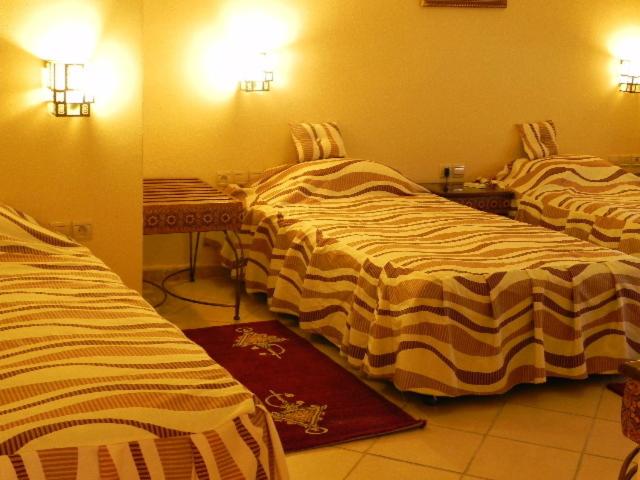 اتاق استاندارد سه نفره, Kasbat Aferdou