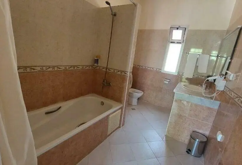 اتاق استاندارد یک نفره, Kasbat Aferdou