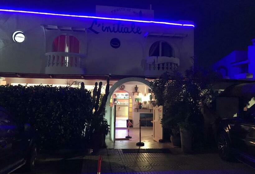 스탠다드 룸, L'initiale