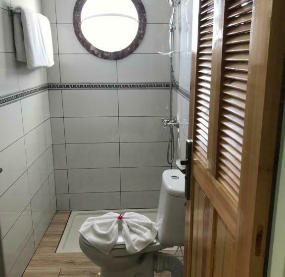 Номер Стандарт, L'initiale