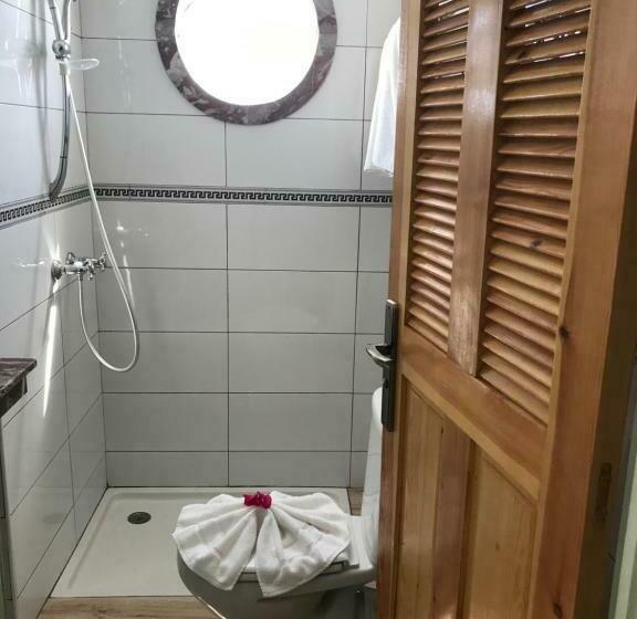 스탠다드 룸, L'initiale