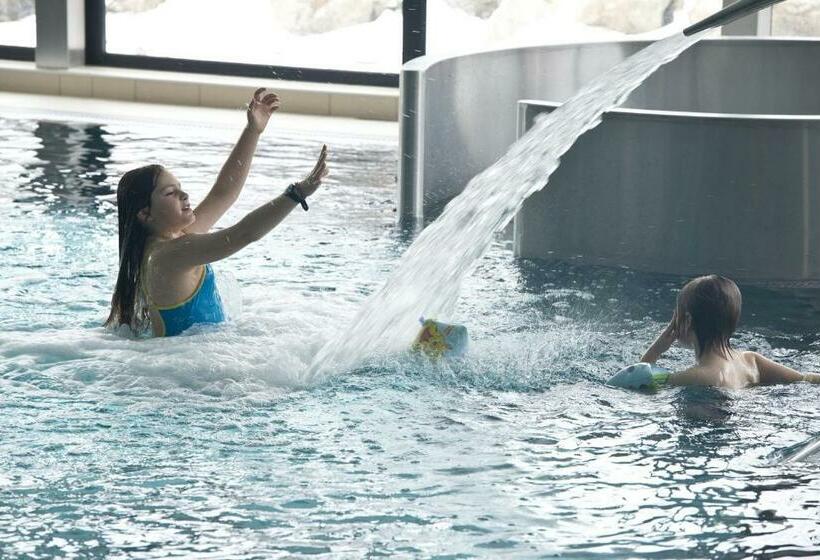 标准单人间, Sorea Urán