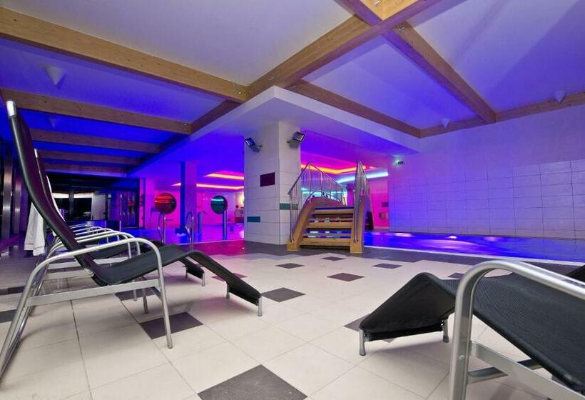 标准单人间, Sorea Urán