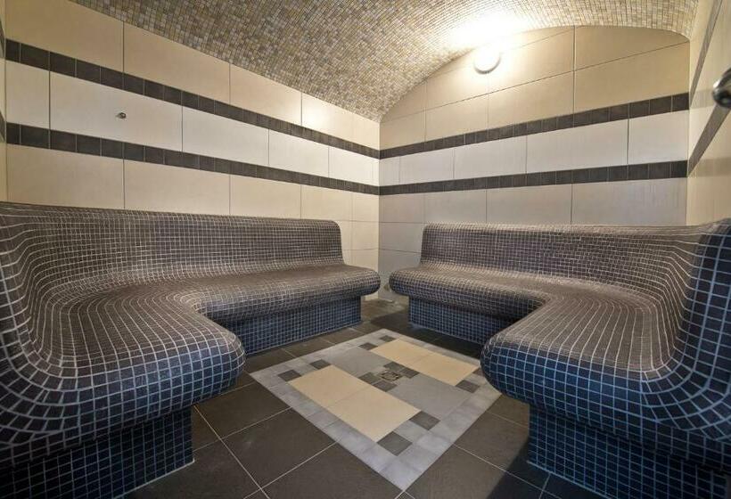 标准单人间, Sorea Urán