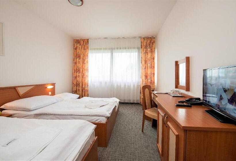 标准间, Sorea Urán