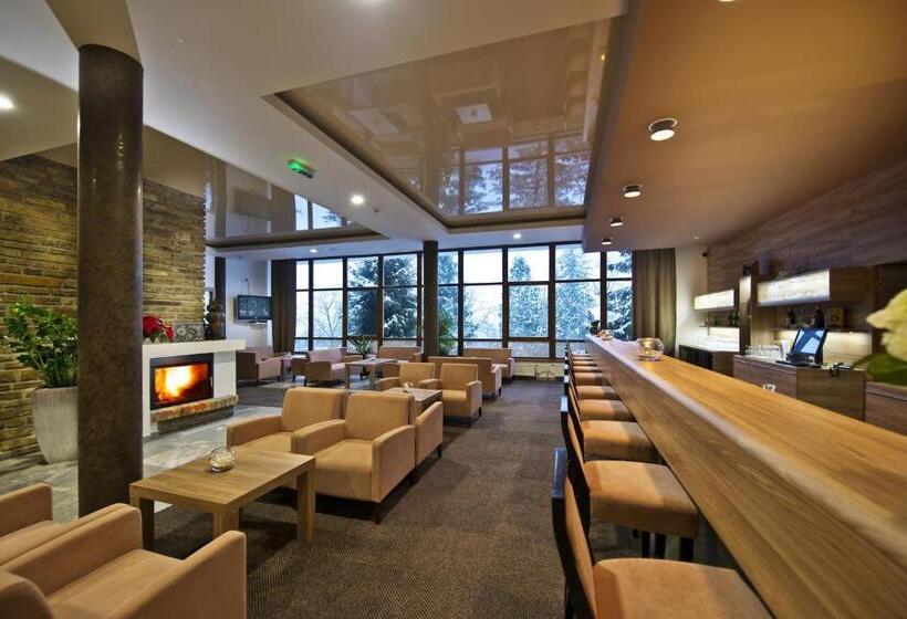 标准单人间, Sorea Urán