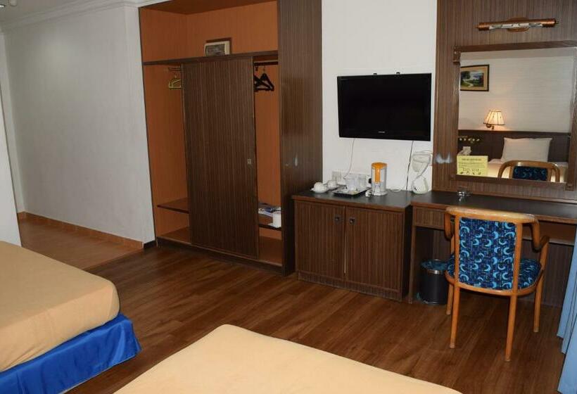 Трехместный Номер Deluxe, Sri Garden Sdn. Bhd