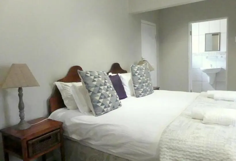 Perhehuone, The Kraal Addo Guesthouse