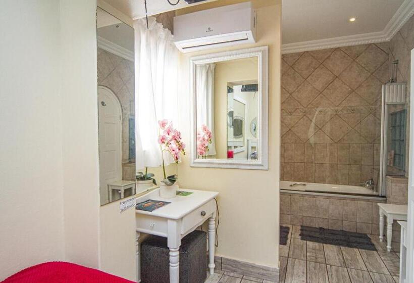 Quarto Economy, La Loggia Bed And Breakfast