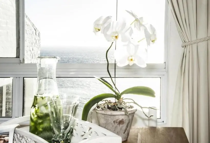 スタンダードスタジオ, Rocklands Seaside Bed And Breakfast