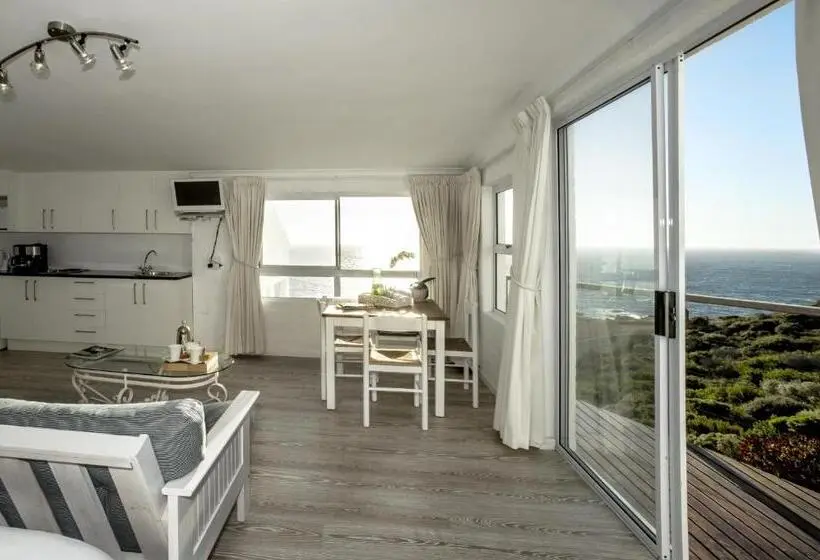 スタンダードスタジオ, Rocklands Seaside Bed And Breakfast