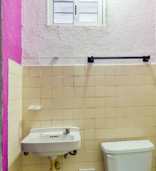 חדר סטנדרט לשלושה, Aventura