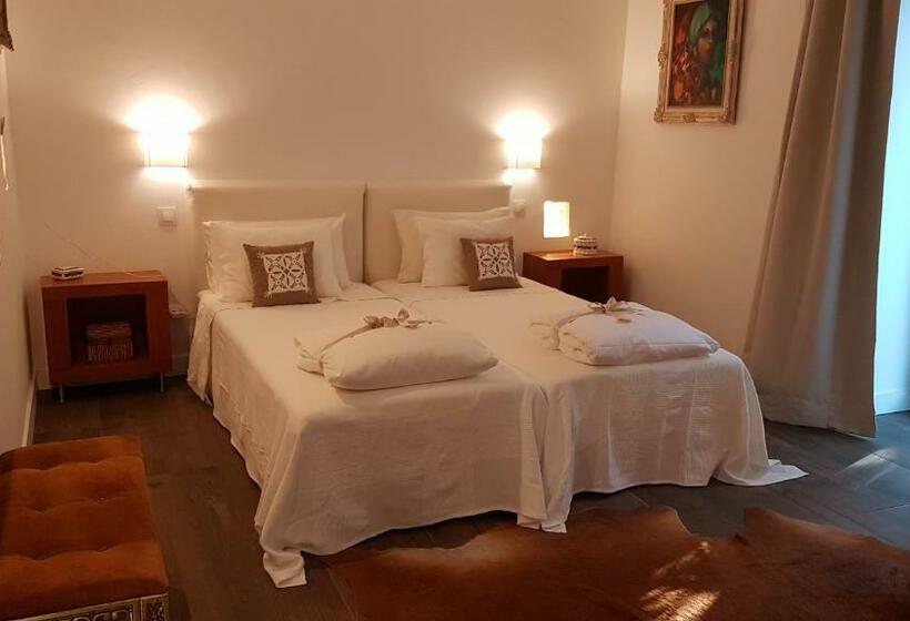 جناح مطل على البحر, Casas Do Contrabando