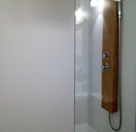 جناح مطل على البحر, Casas Do Contrabando