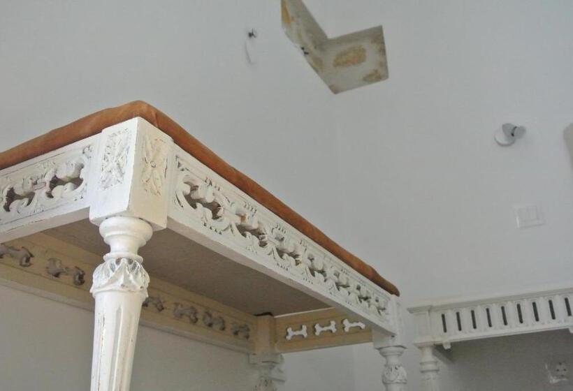 جناح مطل على البحر, Casas Do Contrabando