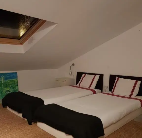 ファミリールーム, Casas Do Contrabando