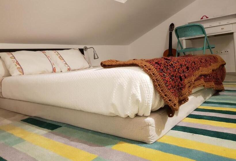 غرفة عائلية, Casas Do Contrabando