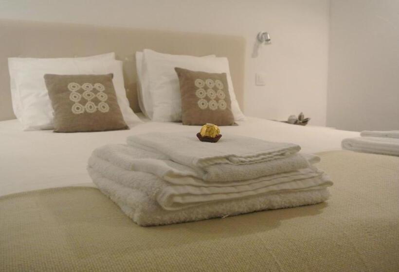 جناح مطل على البحر, Casas Do Contrabando