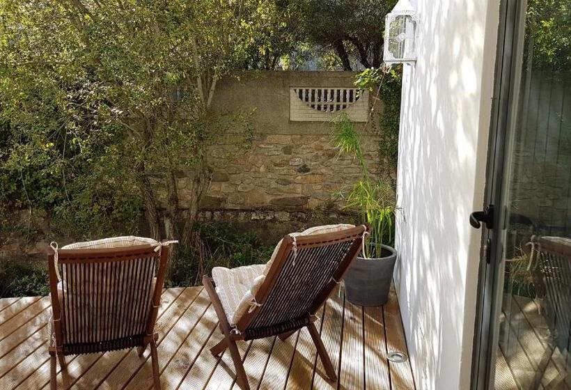 جناح مطل على البحر, Casas Do Contrabando