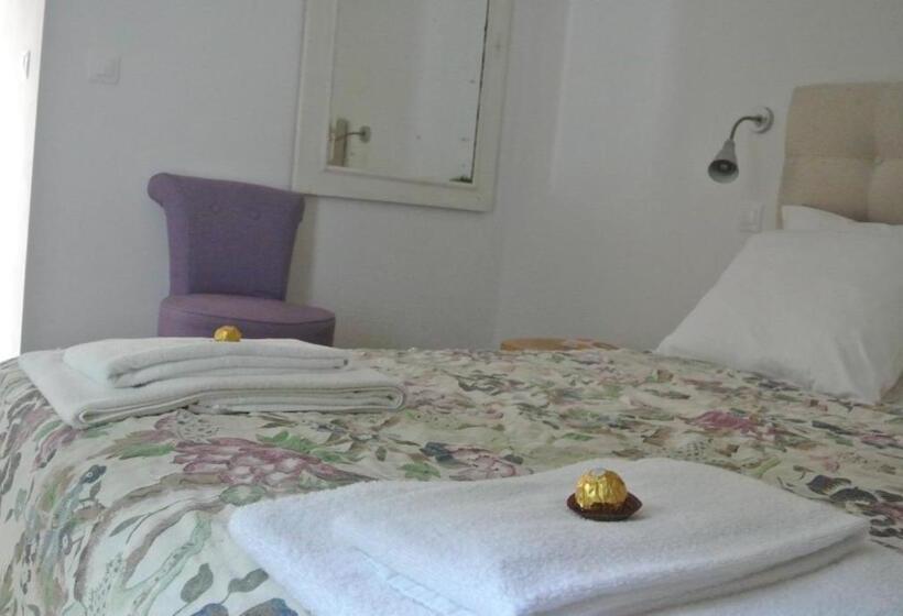 Люкс Повышенной Комфортности, Casas Do Contrabando