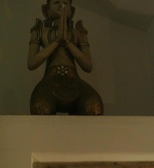 غرفة عائلية, Casas Do Contrabando