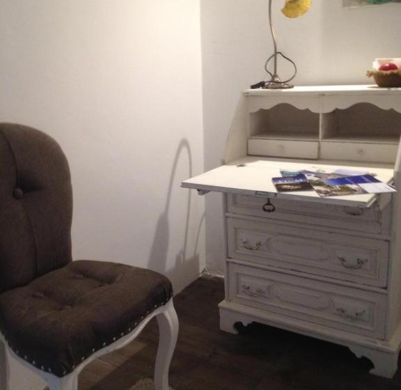 جناح مطل على البحر, Casas Do Contrabando