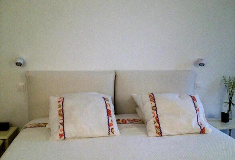 جناح مطل على البحر, Casas Do Contrabando