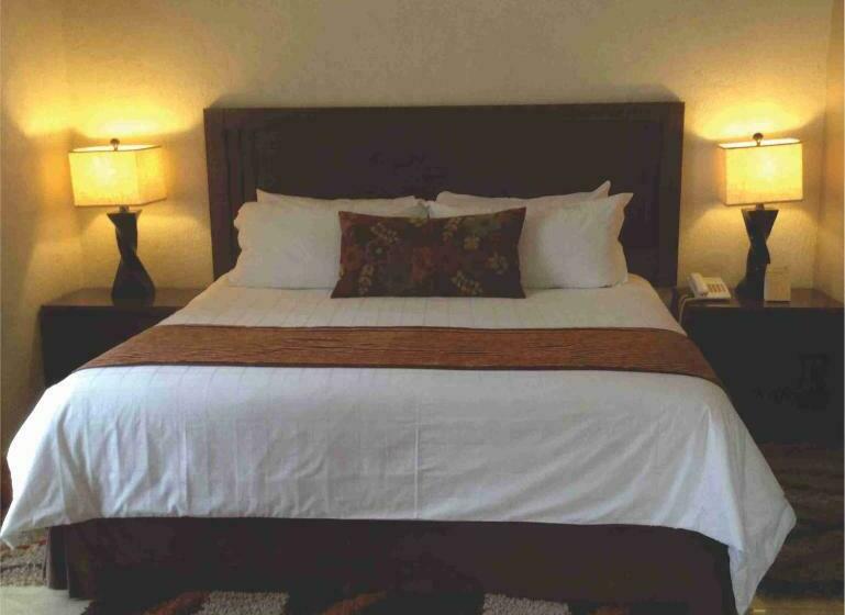 מיטת קינג בסוויטה, Boutique La Granja