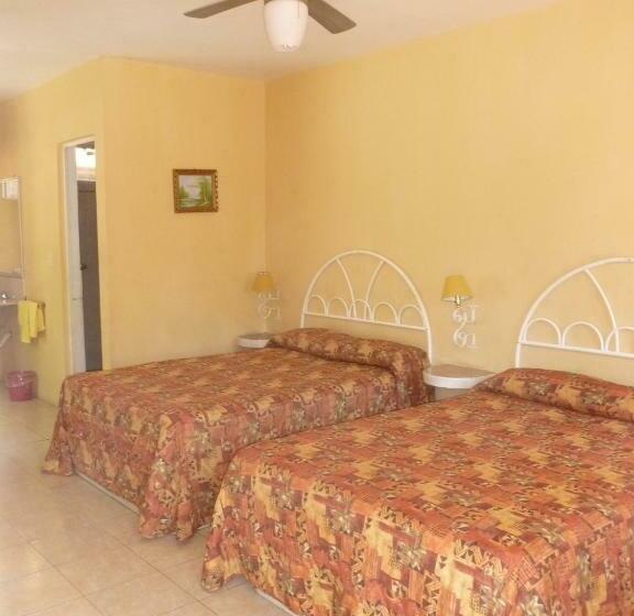 经典四人房间, Del Rio