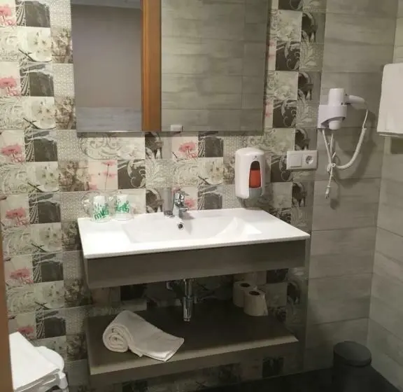 Habitació Estàndard, Ibi