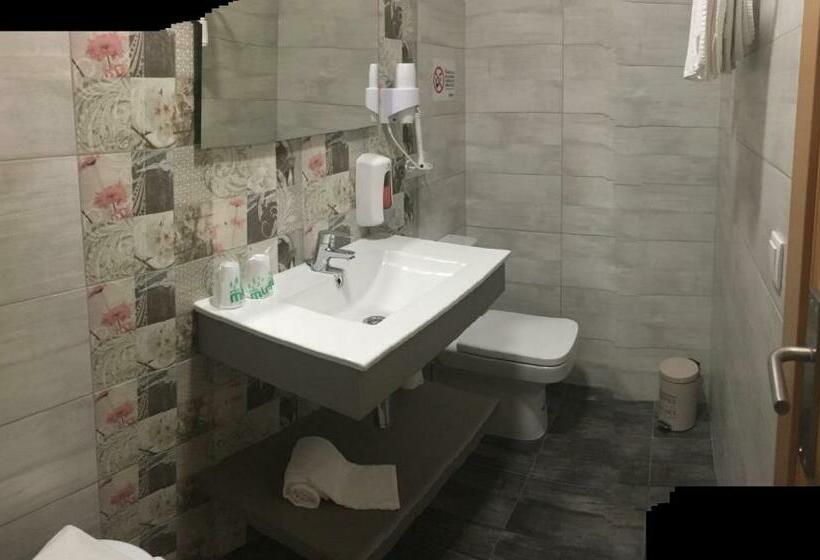 חדר סטנדרט, Ibi