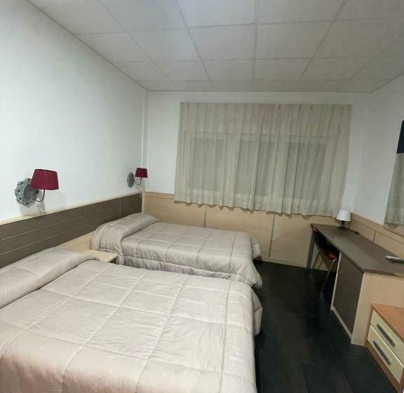 חדר סטנדרט, Ibi