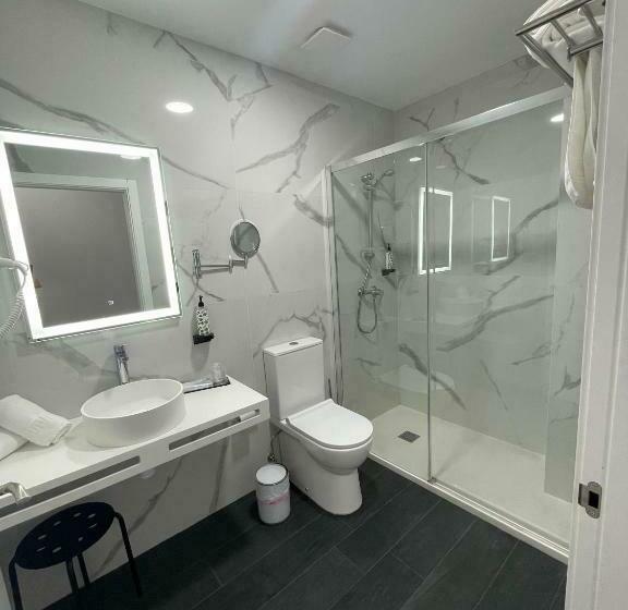 חדר סופריור, Ibi