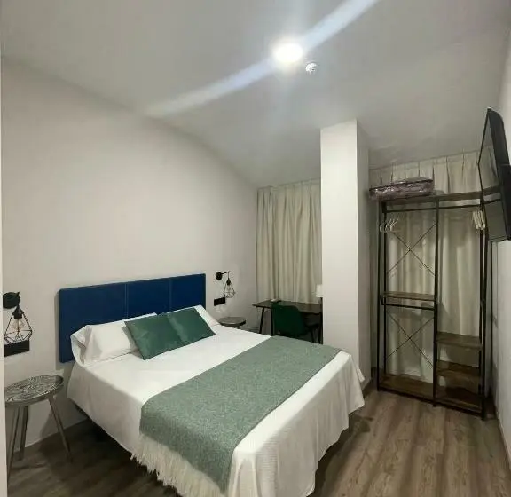 Habitació Superior, Ibi